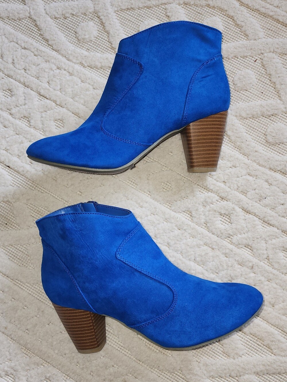 7 Chinese Laundry Royal Blue Suede Ankle Booties